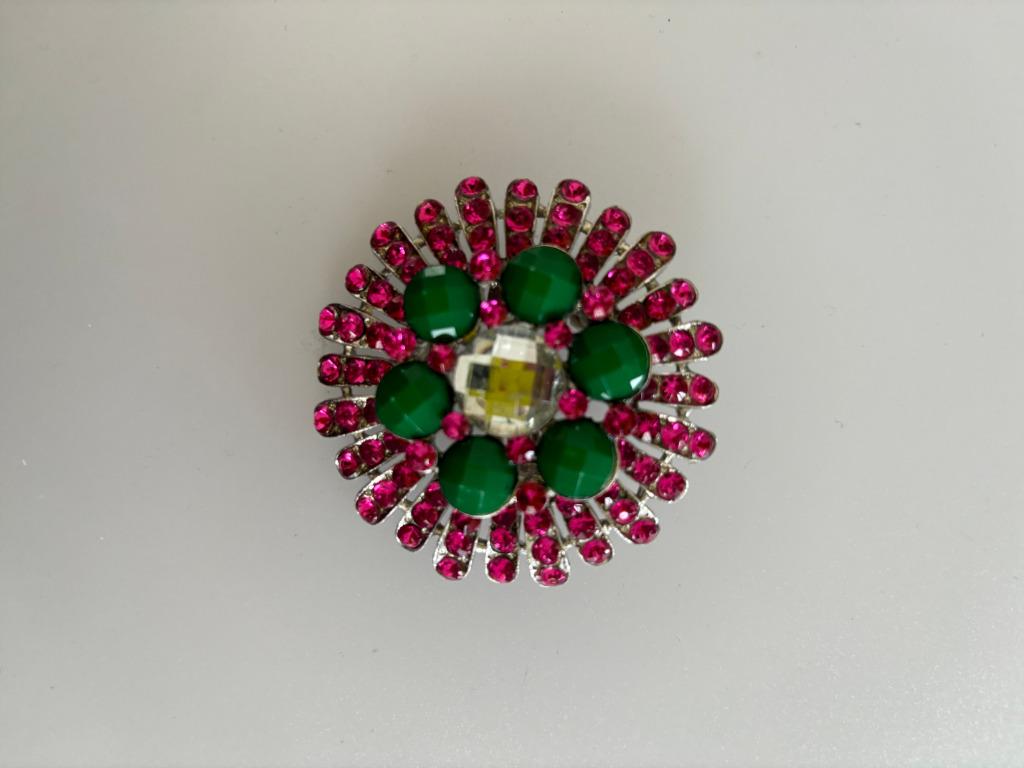 Vintage Kitsch Broche, Bijoux, Sacs & Beauté, Broches, Comme neuf, Autres matériaux, Violet, 4 à 7 cm, Avec cristal, Enlèvement ou Envoi