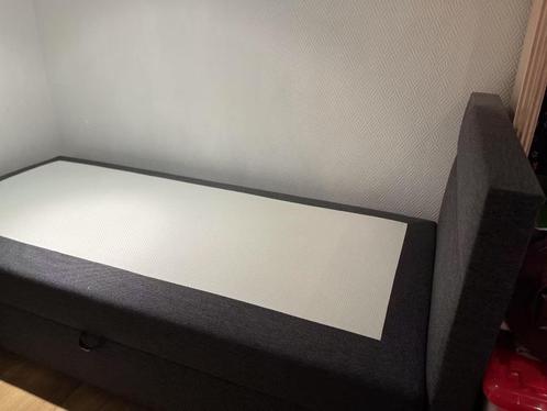 Lit boxspring 1 personne 90x200, Huis en Inrichting, Slaapkamer | Boxsprings, Gebruikt, 90 cm, 200 cm, Eenpersoons, Wit, Grijs