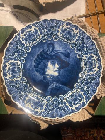 Delft blauw porseleinen bord beschikbaar voor biedingen