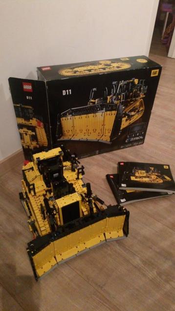 Lego technic CAT D11 42131 beschikbaar voor biedingen