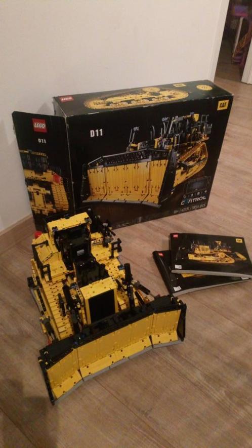Lego technic CAT D11 42131, Kinderen en Baby's, Speelgoed | Duplo en Lego, Zo goed als nieuw, Lego, Complete set, Ophalen