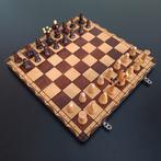 Houten schaakspel., Een of twee spelers, Ophalen of Verzenden, Zo goed als nieuw, Reisspel