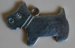 Hangertje voor halsketting – hond terriër Milo = 3x2cm
