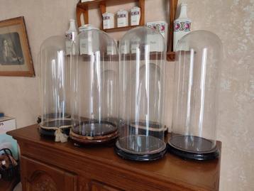 15 antieke glazen stolpen