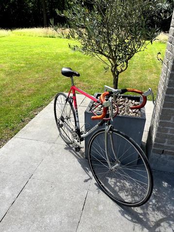Retro koersfiets diamant beschikbaar voor biedingen