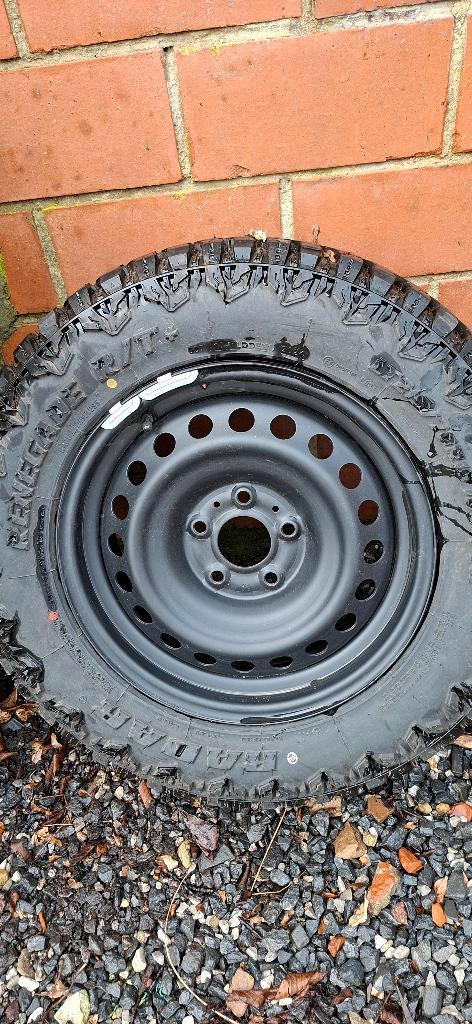 Radar Renegade rt+ 215 70r16, Autos : Pièces & Accessoires, Pneus & Jantes, Pneu(s), Pneus été, 16 pouces, 215 mm, Véhicule tout-terrain