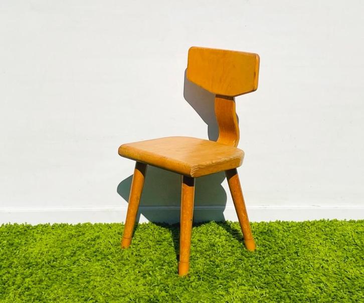 Kinderstoel ~ 60s Vintage ~ Schilte  Kinderstoeltje, Kinderen en Baby's, Kinderkamer | Tafels en Stoelen, Gebruikt, Stoel(en)