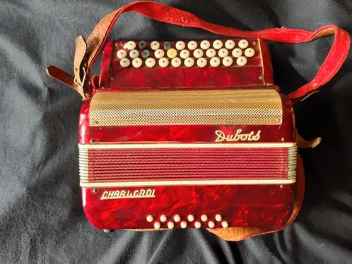 Petit accordéon, Muziek en Instrumenten, Accordeons, Zo goed als nieuw, Overige merken, Met riemen, Ophalen of Verzenden