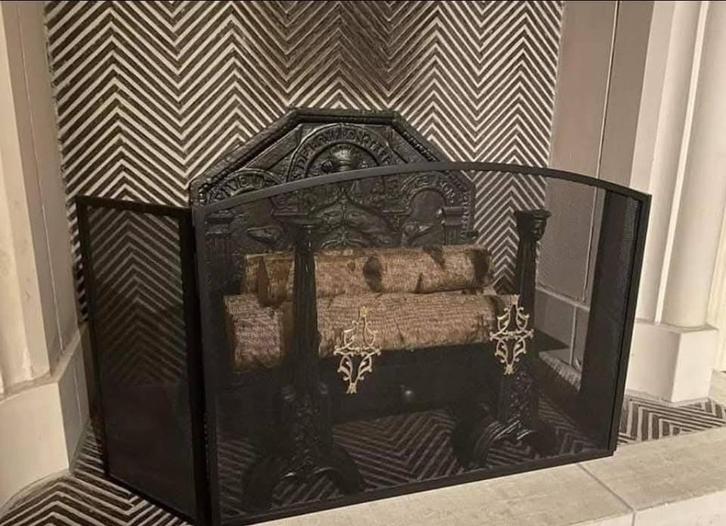 Poit/cheminée unique : Louis XIII « Armes du Roi », Maison & Meubles, Cheminées, Comme neuf, Cheminée au bois, Enlèvement