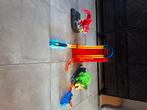 Hot wheels track builder met dino's en 7 auto-s, Kinderen en Baby's, Ophalen, Zelf te bouwen, Hot Wheels, Racebaan