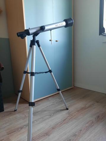 Telescoop beschikbaar voor biedingen
