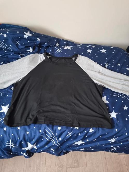 In goede staat enkel een klein plekje op de arm zie foto!  M, Kleding | Dames, Grote Maten, Zo goed als nieuw, Shirt of Top, Zwart