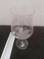 Grand verre cristal finement taillé raisins/feuilles vigne, Antiquités & Art, Enlèvement