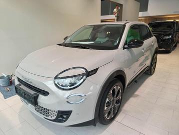 Fiat 600 ELECTRIC M24 LA PRIMA* SFEERVERLICHTING* FULL LED* beschikbaar voor biedingen