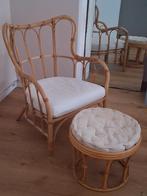 Rotan fauteuil + vintage voetenbankje, Huis en Inrichting, Ophalen