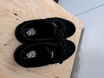 Sneakers vans beschikbaar voor biedingen