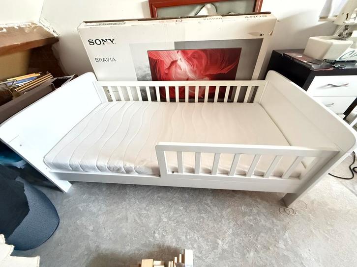 Lit bébé blanc + matelas : 140x70, Maison & Meubles, Chambre à coucher | Lits, Comme neuf, Blanc, Enlèvement