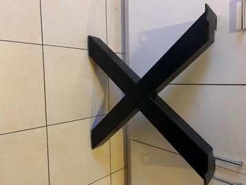 Nieuwe Zware metalen X - poten voor onder eettafel beschikbaar voor biedingen