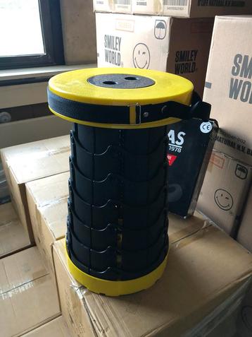 Gell Krukjes / yellow telescopic stool beschikbaar voor biedingen