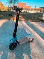 Driewielige elektrische scooter/step, Fietsen en Brommers, Ophalen, Zo goed als nieuw
