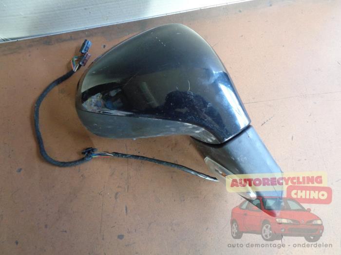 Buitenspiegel rechts van een Peugeot 207, Auto-onderdelen, Spiegels, Peugeot, Gebruikt, 3 maanden garantie, Ophalen of Verzenden