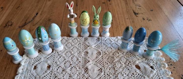 3 Sets handgemaakte paasdecoratie van houten klosjes 5, Diversen, Pasen, Zo goed als nieuw, Ophalen of Verzenden