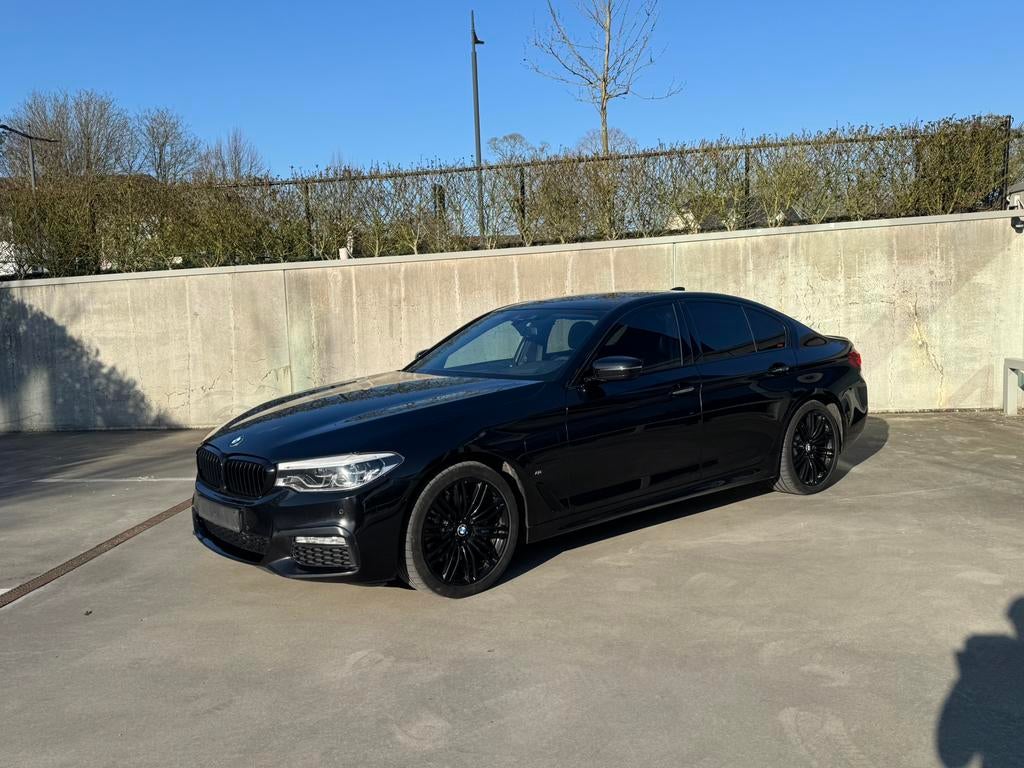 Bmw 530e M-pakket panorama .175.000KM, Auto's, 4 deurs, Achterwielaandrijving, 42 g/km, Zwart