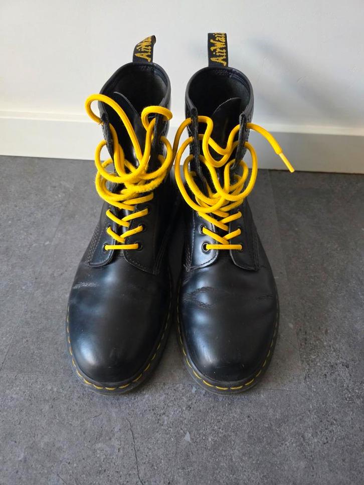 Dr. Martens Black Boot 43 eu, Bricolage & Construction, Vêtements de sécurité, Enlèvement ou Envoi
