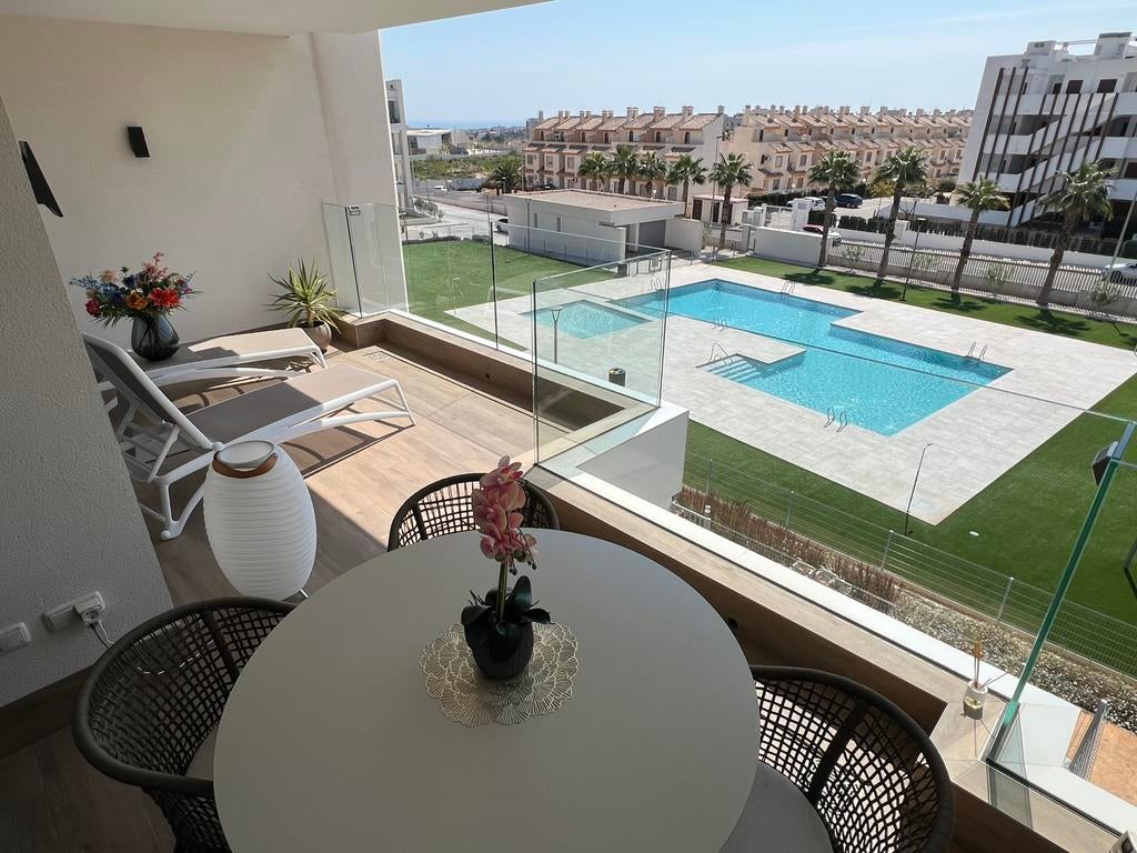 APPARTEMENT ÉLÉGANT DANS EMPLACEMENT PRIVILÉGIÉ VILLAMARTIN, Propriétaire, Village, Costa Blanca, 4 personnes