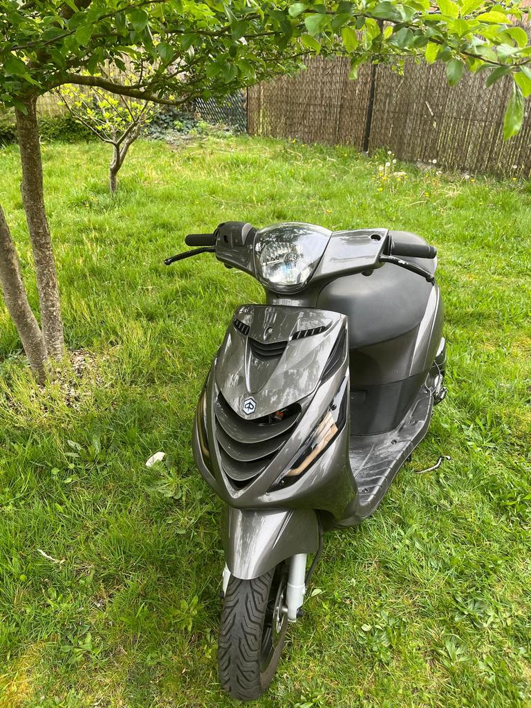 Piggio zip 4t, Ophalen, Zip, Klasse A (25 km/u), Zo goed als nieuw