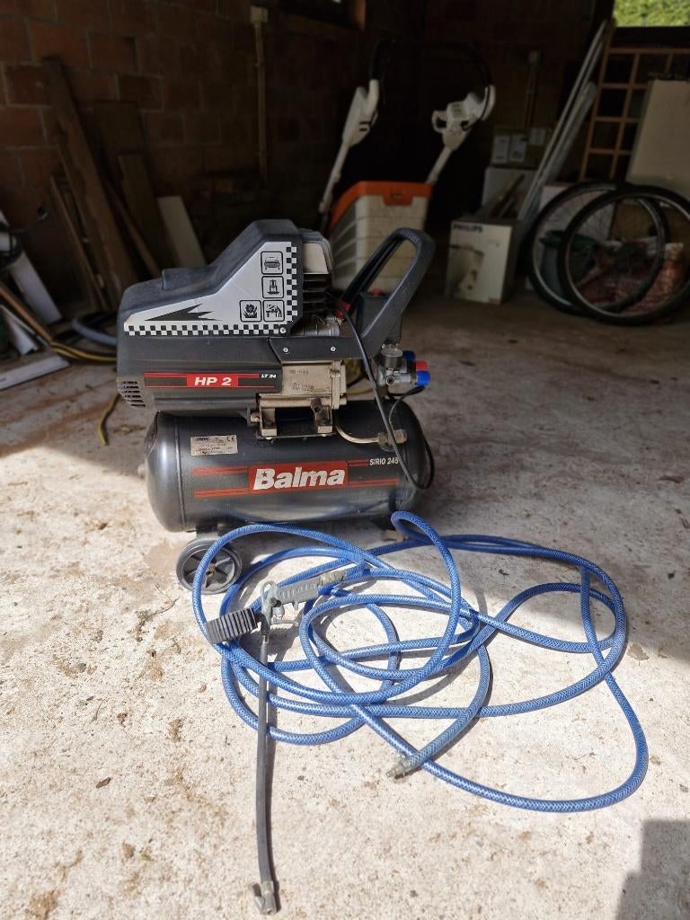 compresseur, Ophalen, 6 tot 10 bar, Zo goed als nieuw, 200 tot 400 liter/min