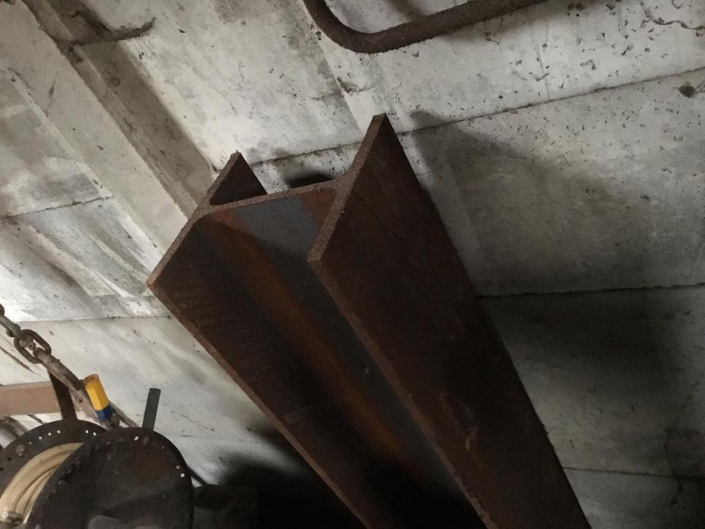 Poutrel HEB 240, Doe-het-zelf en Bouw, Metalen, Ophalen, Zo goed als nieuw