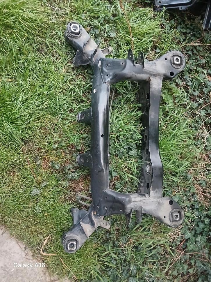 Bmw 1- en 3-serie e81 e82 e87 e88 e90 e91 e92 achterwieg, Auto-onderdelen, Ophanging en Onderstel, BMW, Ophalen