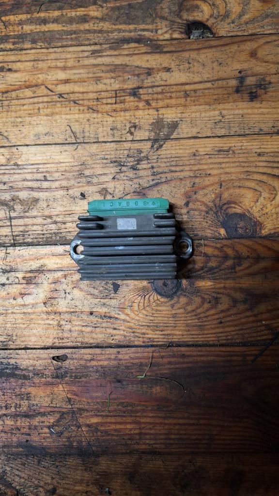 Piaggio skipper spanningsregelaar, Fietsen en Brommers, Brommeronderdelen | Algemeen, Ophalen