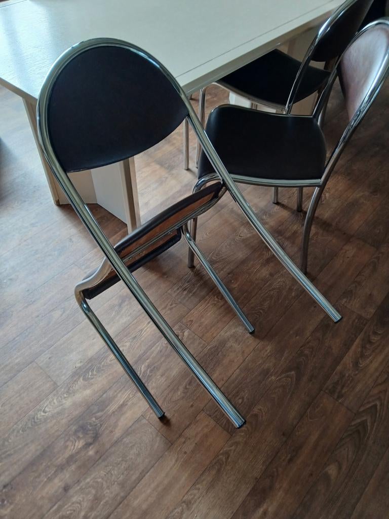 5 lederlook vitage stoelen, Ophalen