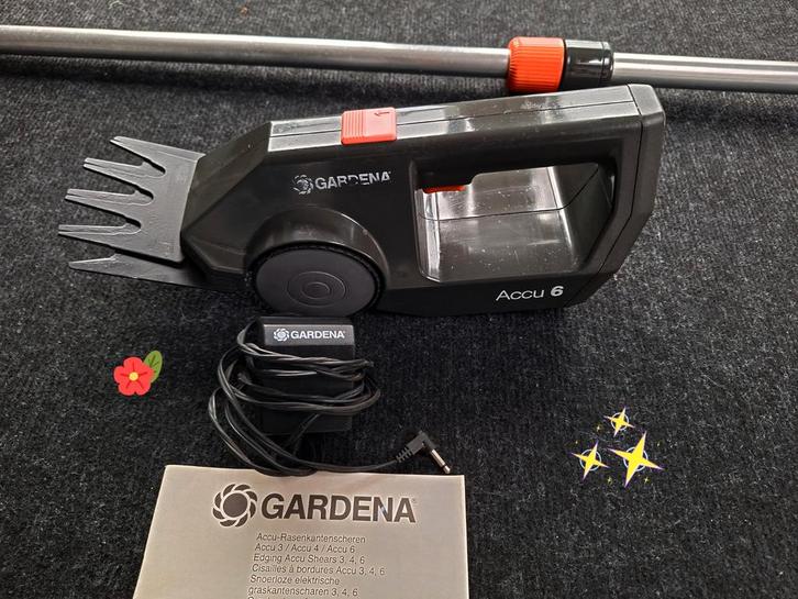 ACCU GRASSCHAAR MET TELESCOPISCHE STEEL + oplader + handlei, Tuin en Terras, Heggenscharen, Accu, Ophalen