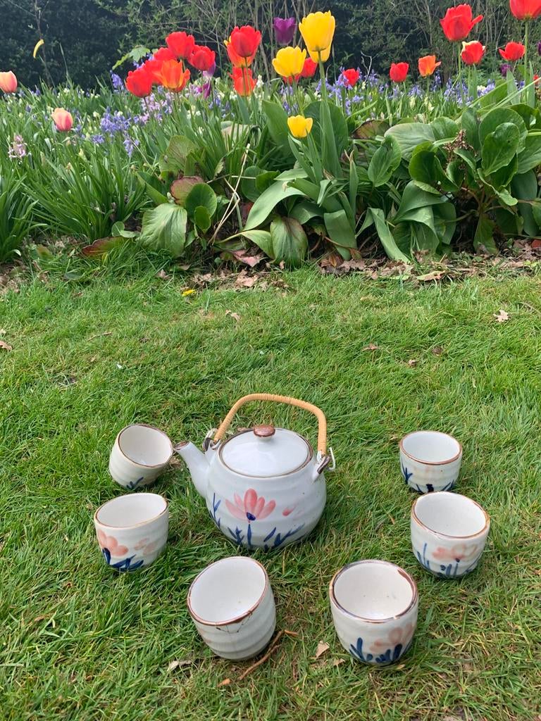 Handgeschilderd theeservies (6 kopjes + theepot), Antiek en Kunst, Ophalen of Verzenden