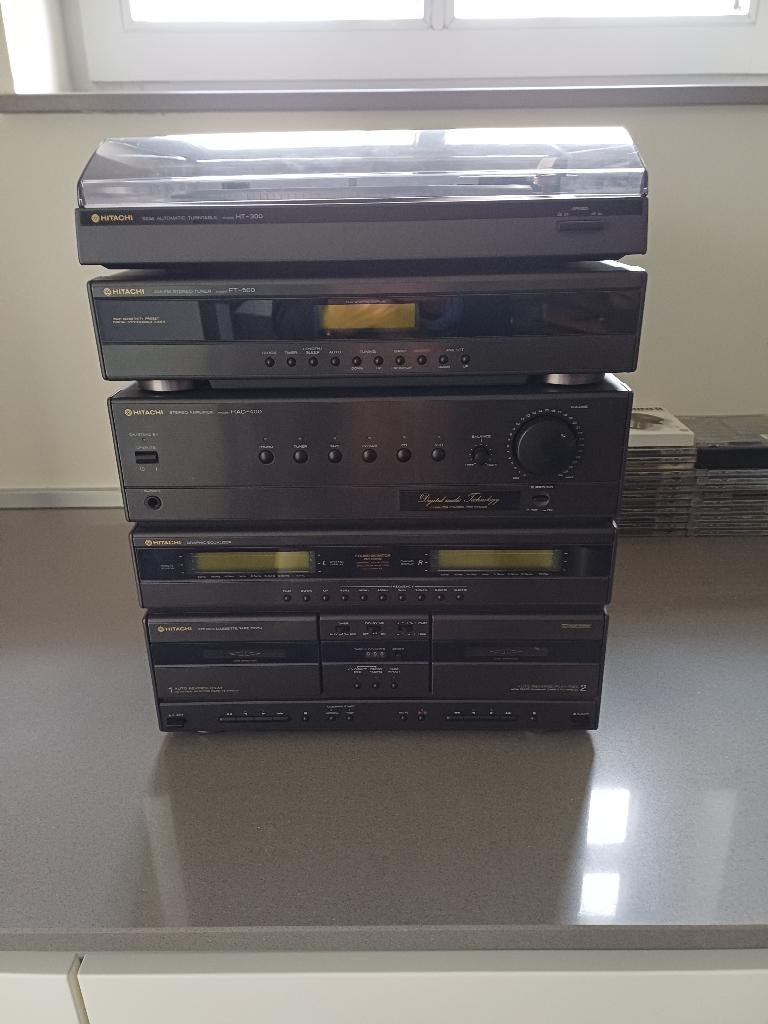 Hitachi Stereo-Dubbele cassette-en platendraaier + boxen, Ophalen, Gebruikt, Tuner of Radio, Losse componenten