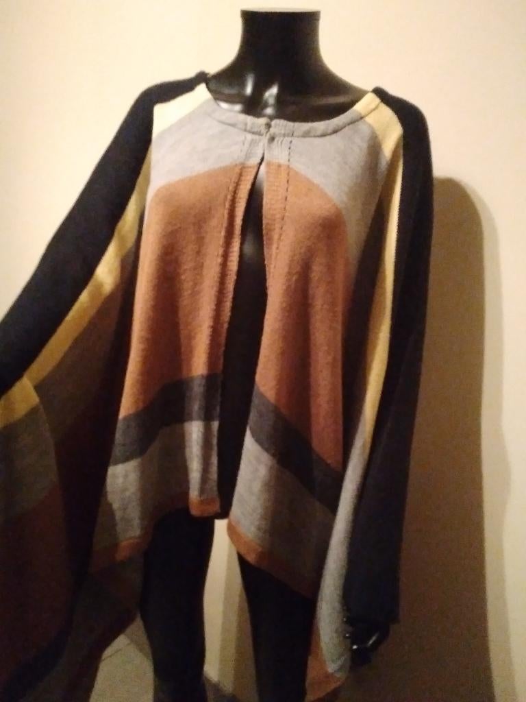 Toffe dames cape/poncho, Dames poncho/cape, Verzenden, Gedragen