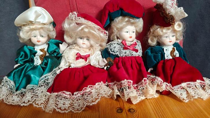 Vier vintage poppen, Verzamelen, Poppen, Kleertjes, Ophalen of Verzenden