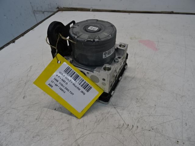 BLOC ABS (FREINS ANTI-BLOCAGE) Golf VII (AUA) (5Q0614517CF), Utilisé, Volkswagen
