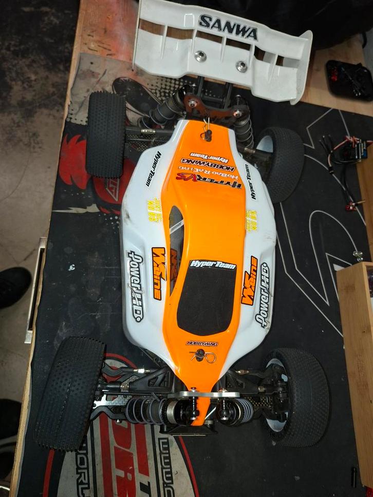 2 hobao's, Hobby & Loisirs créatifs, Modélisme | Radiocommandé & Téléguidé | Voitures, Utilisé, Voiture off road, Électro, Échelle 1:8