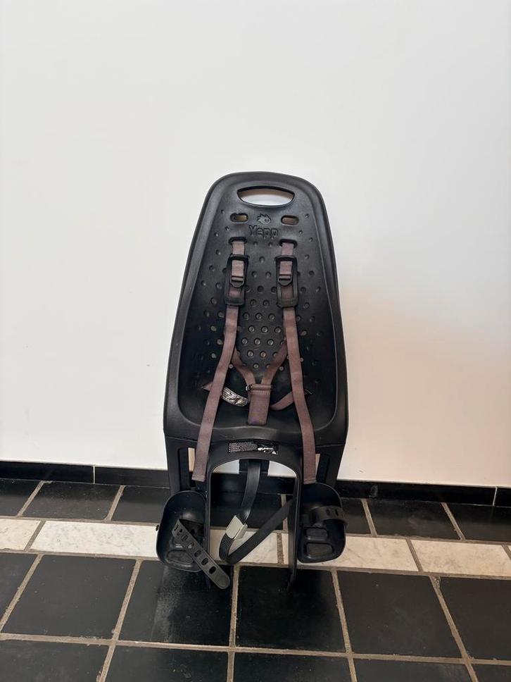 Thule Yepp voor op de bagagedrager, Fietsen en Brommers, Fietsaccessoires | Fietsstoeltjes, Gebruikt, Achterzitje, 9 t/m 18 kg