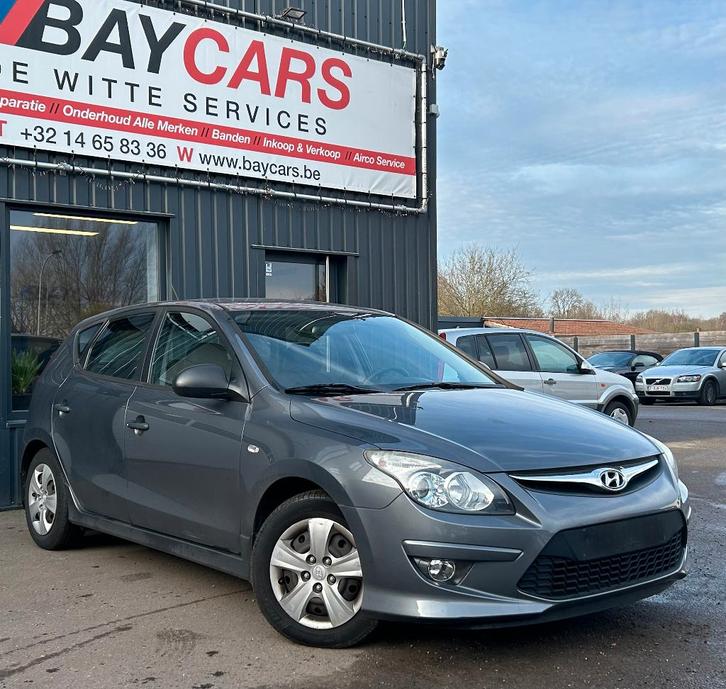 Hyundai I30 2011 Airco 1.4 Benzin 1 JAAR GARANTIE, Autos, Hyundai, Entreprise, Achat, i30, ABS, Airbags, Air conditionné, Bluetooth