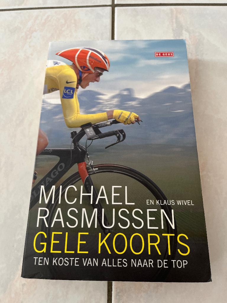 Boek gele koorts wielrennen, Ophalen, Zo goed als nieuw, Lopen en Fietsen