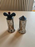 Set à sel et poivre design — Michael Graves, Maison & Meubles, Cuisine | Ustensiles de cuisine, Enlèvement, Comme neuf