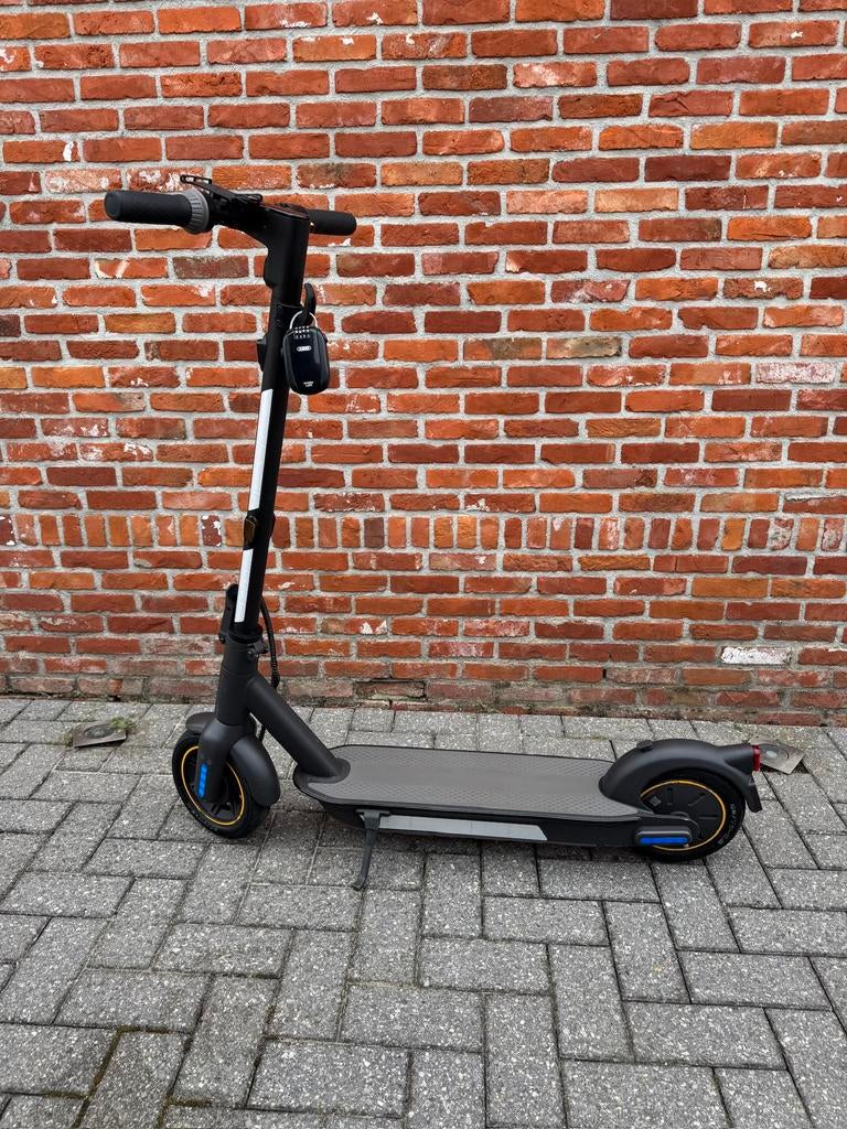 Segway Ninebot Max G30 E II - 45 km/h, Ophalen of Verzenden, Zo goed als nieuw
