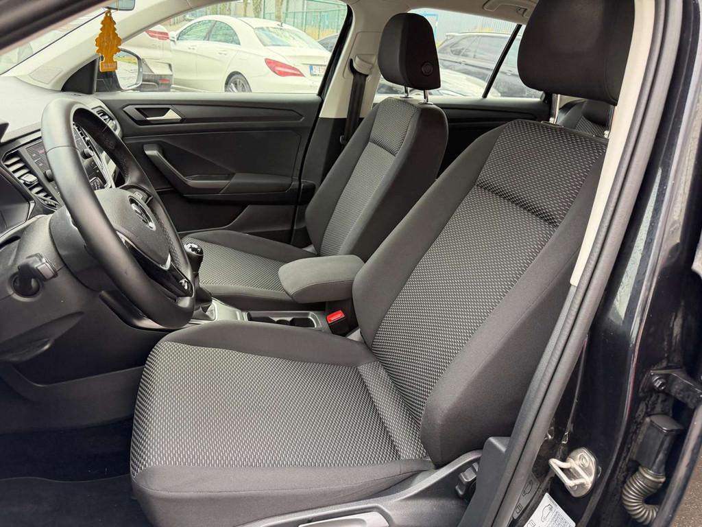 Volkswagen T-Roc 1.0 TSI Carplay/Android/2 x PDC/DAB/Trekhaa, Auto's, Stof, Gebruikt, Euro 6, 5 deurs