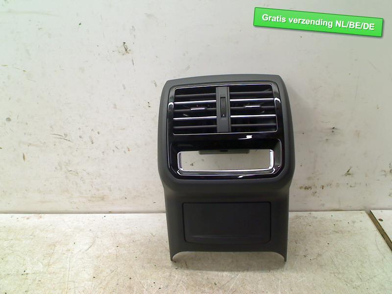 LUCHTROOSTER achter Passat Variant (3G5) (3G0864298K), Gebruikt, De Bloemendaal 21 21
5221 EB  'S HERTOGENBOSCH, NL, Info@123Parts.nl