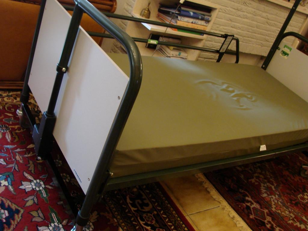 ZORGMATRAS "sampli" voor thuiszorg of seniorenbed, Divers, Matériel Infirmier, Enlèvement, Comme neuf